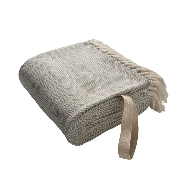 Coperta con frange realizzata in materiale 100% riciclato - Immagine 9