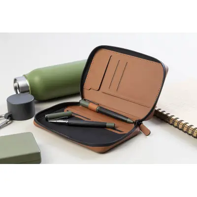 Organizer da viaggio in plastica riciclata PULUX PASS - Immagine 19