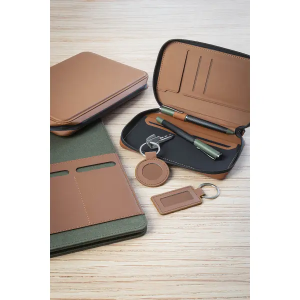 Organizer da viaggio in plastica riciclata PULUX PASS - Immagine 20