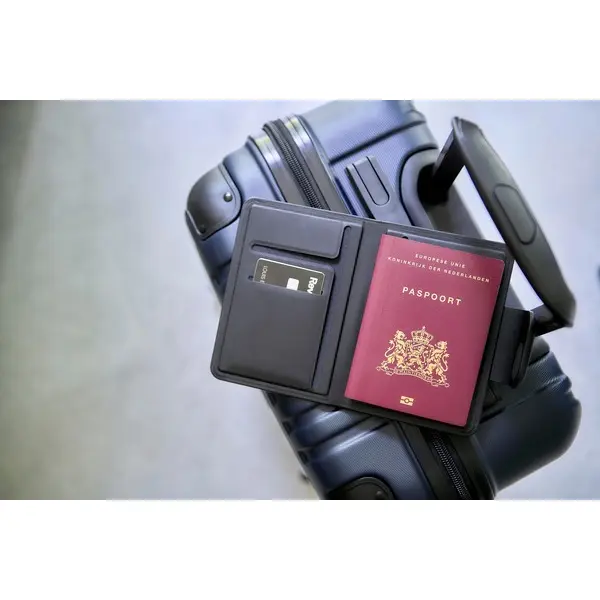 Portadocumenti da viaggio MAVI in PU riciclato con stampa - Immagine 5