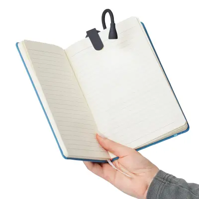 Luce da lettura CLIPLO riciclata, ricaricabile con clip - Immagine 9