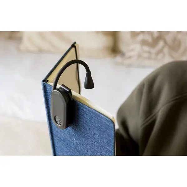 Luce da lettura CLIPLO riciclata, ricaricabile con clip - Immagine 5