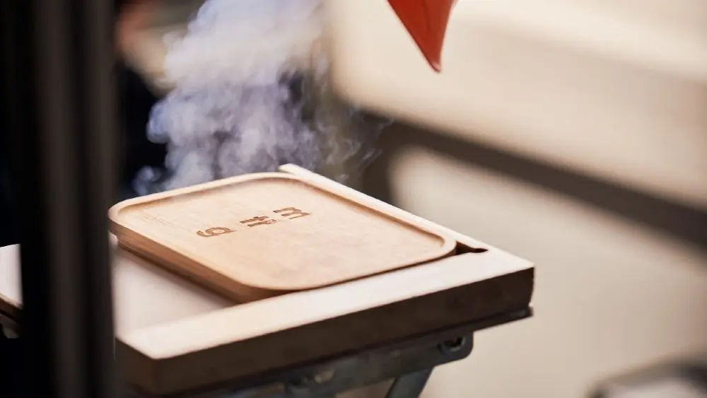 Incisione laser dato variabile su legno