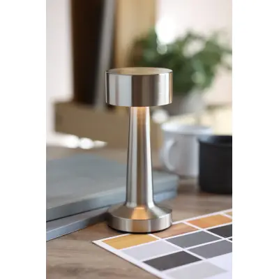 Lampada da tavolo HIERLUZ in ferro personalizzabile - Immagine 5