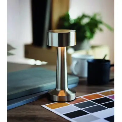 Lampada da tavolo HIERLUZ in ferro personalizzabile - Immagine 8