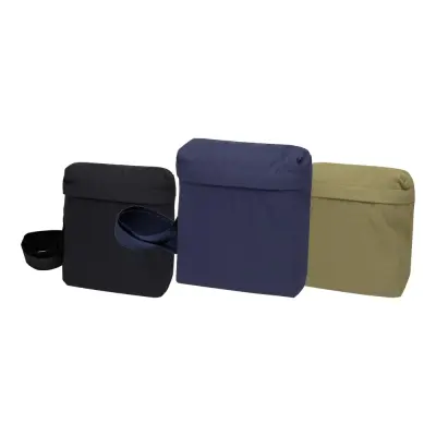 Borsa a tracolla ARCA in nylon riciclato GRS