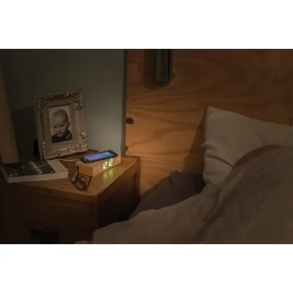 Orologio sveglia in bambù con caricatore wireless 5W - Immagine 11